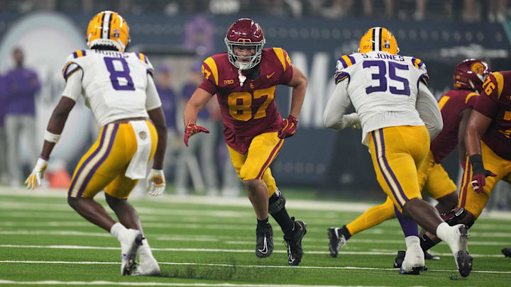 Sep 1, 2024; Paradise, Nevada, USA; Southern California Trojans tight end Lake McRee (87) against the LSU Tigers at Allegiant Stadium. Mandatory Credit: Kirby Lee-Imagn Images