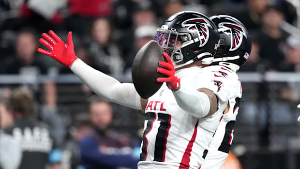 Atlanta Falcons safety Justin Simmons