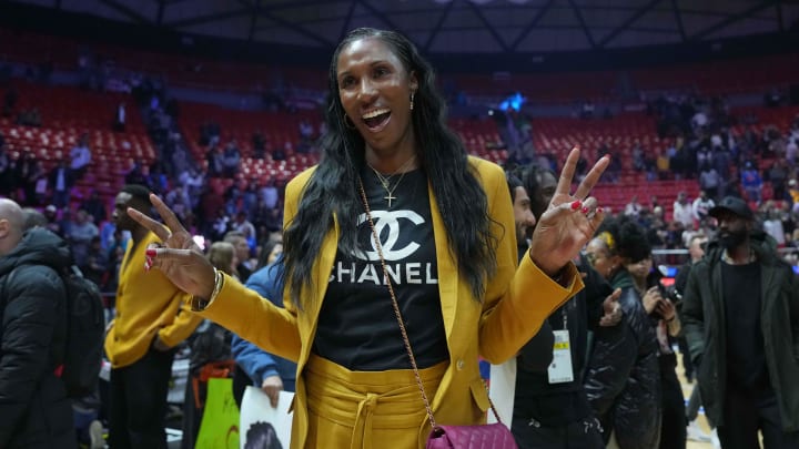 Feb 17, 2023; Salt Lake City, Utah, USA; Lisa Leslie poses with Fight On sign during the NBA All-Star Celebrity Game at Huntsman Center. Mandatory Credit: Kirby Lee-USA TODAY Sports