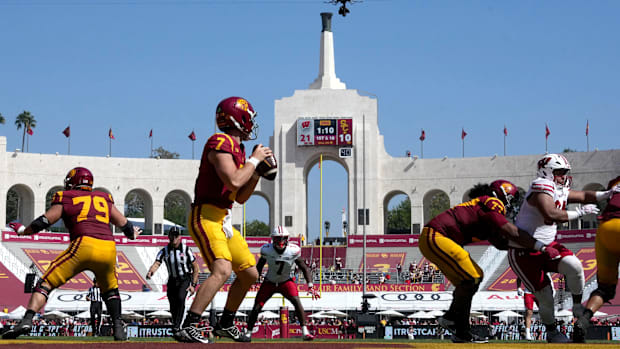 Sep 28, 2024; Los Angeles, California, USA; A general overall view of Southern California Trojans quarterback Miller Moss.