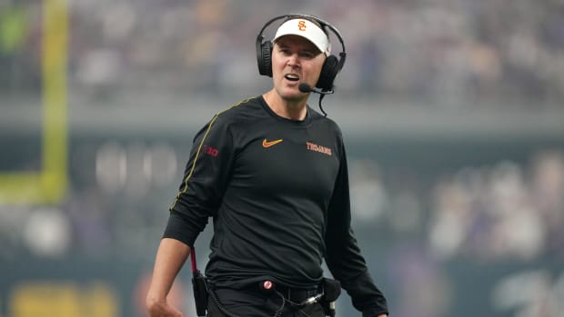  Southern California Trojans head coach Lincoln Riley reacts in the first half against the LSU Tigers 