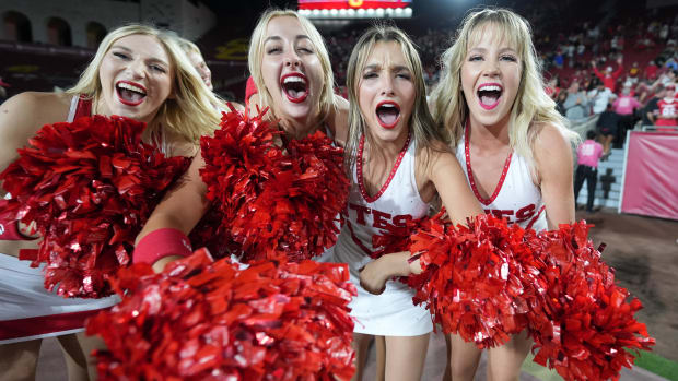 Utah Utes cheerleaders 