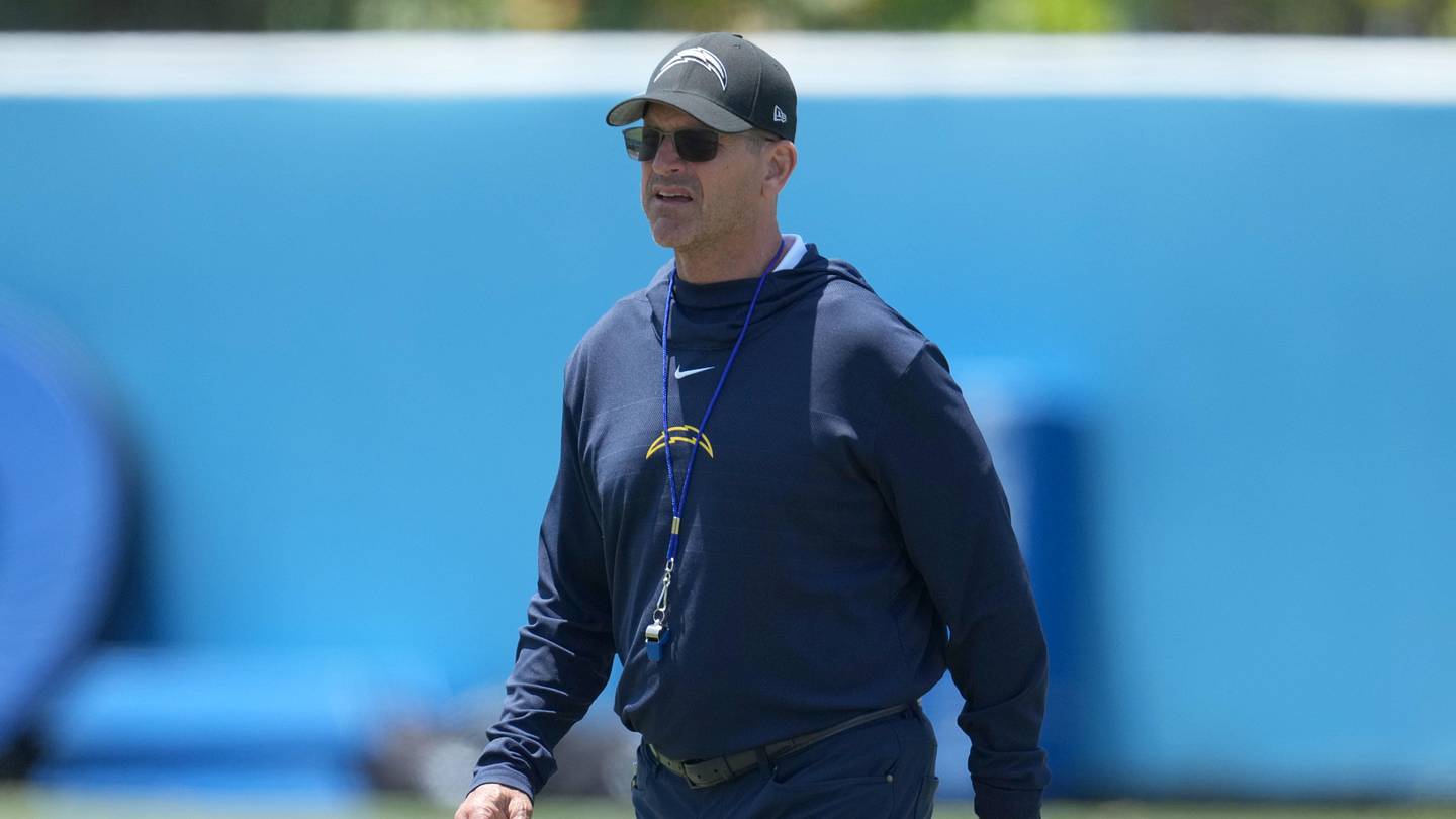 AFC West Foe Loses All-Pro Team Captain to Retirement - Vimarsana News