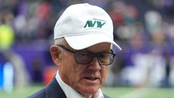 Firing coaches and GMs is one thing, but benching a future Hall of Famer is something else