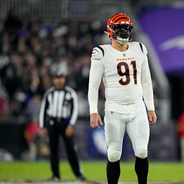 Nov 16, 2023; Baltimore, Maryland, USA; Cincinnati Bengals defensive end Trey Hendrickson (91) paces behind the line in the second quarter against the Baltimore Ravens at M&T Bank Stadium. Mandatory Credit: Sam Greene-Imagn Images