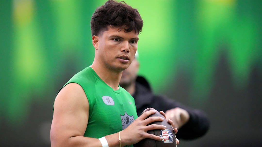Dillon Gabriel QB Oregon Ducks