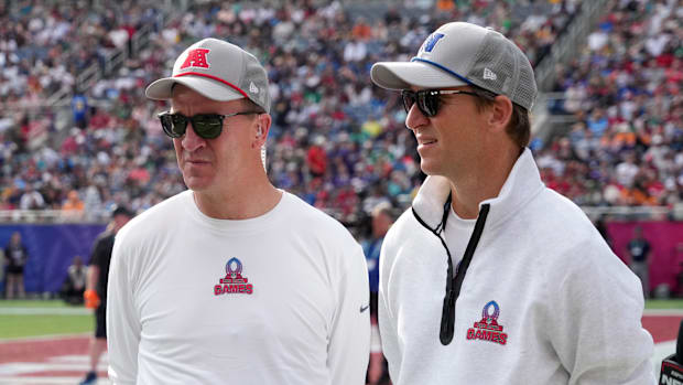 peyton manning, eli mannin