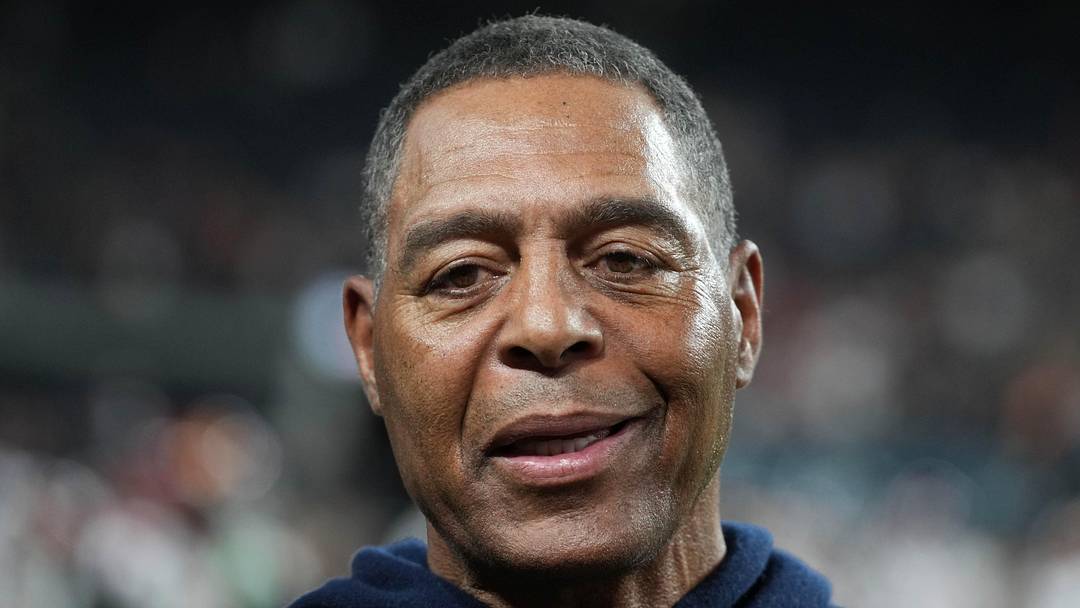 Dec 27, 2024; Las Vegas, NV, USA; Marcus Allen attends the game between the Texas A&M Aggies and the Southern California Trojans at Allegiant Stadium. Mandatory Credit: Kirby Lee-Imagn Images Dec 27, 2024; Las Vegas, NV, USA; Marcus Allen attends the game between the Texas A&M Aggies and the Southern California Trojans at Allegiant Stadium. Mandatory Credit: Kirby Lee-Imagn Images