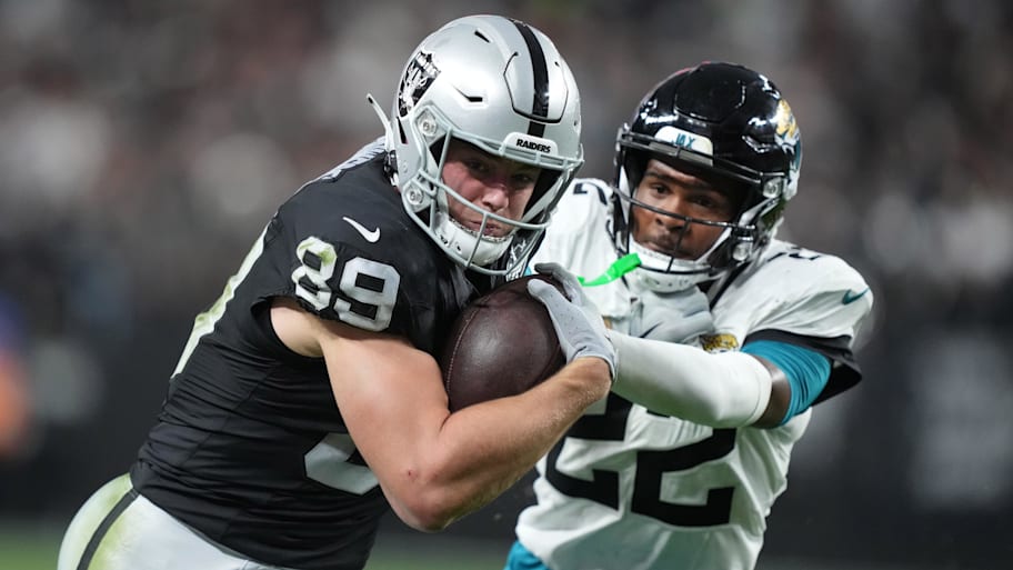 Las Vegas. Raiders tight end Brock Bowers