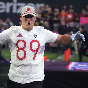 Jan 30, 2025; Orlando, FL, USA; AFC tight end Brock Bowers of the Las Vegas Raiders (89) during the Satisfying Catches event during the Pro Bowl Skills Challenge at Nicholson Fieldhouse. Mandatory Credit: Kirby Lee-Imagn Images
