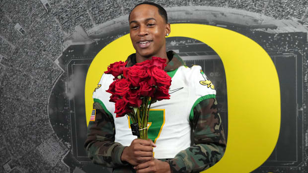 Oregon Ducks wide receiver Evan Stewart (7) poses during Rose Bowl media day at Sheraton Grand LA. 