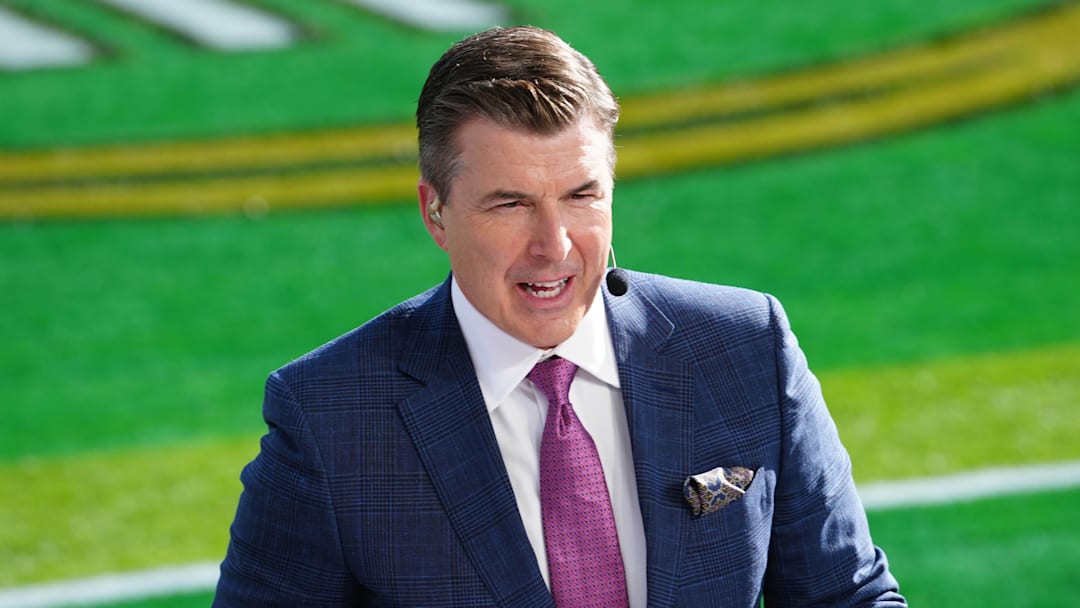 Rece Davis on the ESPN Gameday set at Rose Bowl Stadium.
