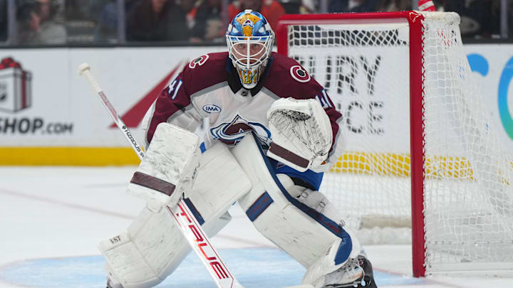 Dec 20, 2024; Anaheim, California, USA; Colorado Avalanche goaltender Scott Wedgewood (41) defends the goal against the Anaheim Ducks in the second period at Honda Center. Mandatory Credit: Kirby Lee-Imagn Images Dec 20, 2024; Anaheim, California, USA; Colorado Avalanche goaltender Scott Wedgewood (41) defends the goal against the Anaheim Ducks in the second period at Honda Center. Mandatory Credit: Kirby Lee-Imagn Images