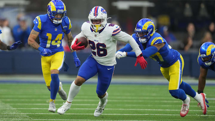 Dec 8, 2024; Inglewood, California, USA; Buffalo Bills running back Ty Johnson (26) carries the ball Dec 8, 2024; Inglewood, California, USA; Buffalo Bills running back Ty Johnson (26) carries the ball