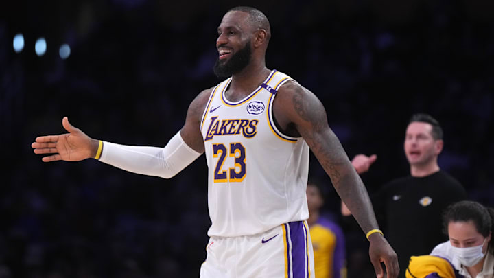 James is averaging 22.6 points in 35.0 minutes per game this season. James is averaging 22.6 points in 35.0 minutes per game this season.
