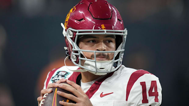 Southern California Trojans quarterback Jayden Maiava (14) throws the ball against the Texas A&M Aggies