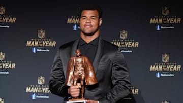 Feb 6, 2025; New Orleans, LA, USA; Jacksonville Jaguars defensive end Arik Armstead poses with the Walter Payton Man of the Year award during Super Bowl LIX NFL Honors at Saenger Theatre.