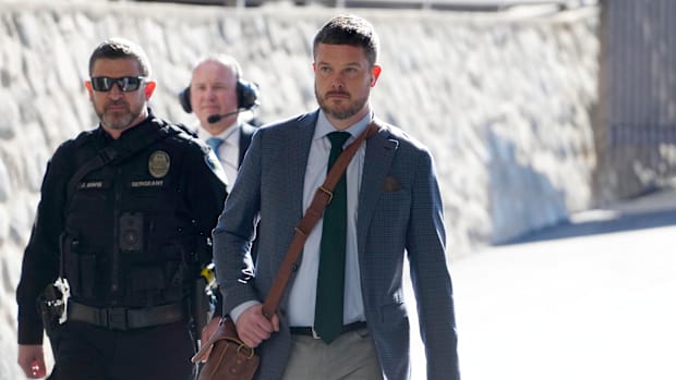 Oregon Ducks coach Dan Lanning arrives before the game against the Ohio State Buckeyes at Rose Bowl Stadium. 