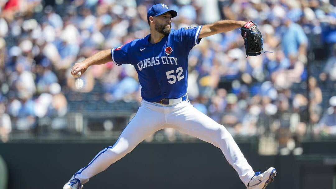 May 25, 2026; Kansas City, Missouri, USA; Kansas City Royals pitcher Michael Wacha (52) pitches during the first inning against the New York Yankees at Kauffman Stadium. Mandatory Credit: Jay Biggerstaff-Imagn Images