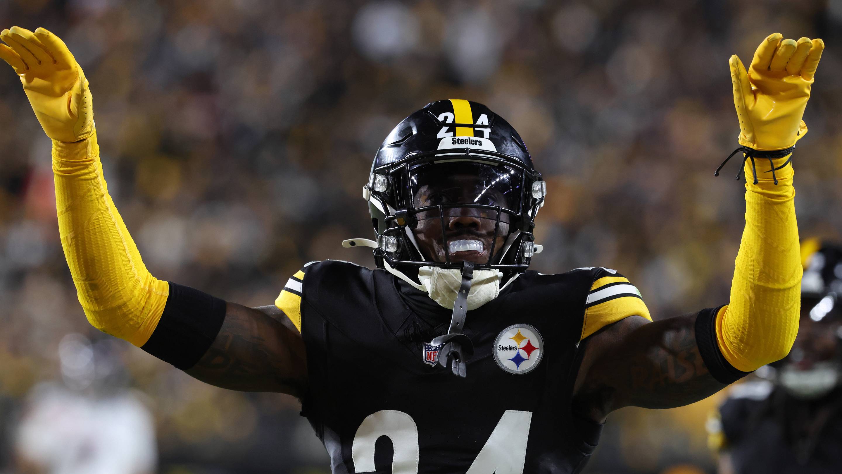 Handful of NFL Teams Competing With Lions For Joey Porter Jr.