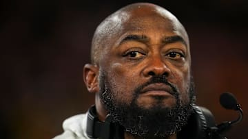 Pittsburgh Steelers v Cleveland Browns