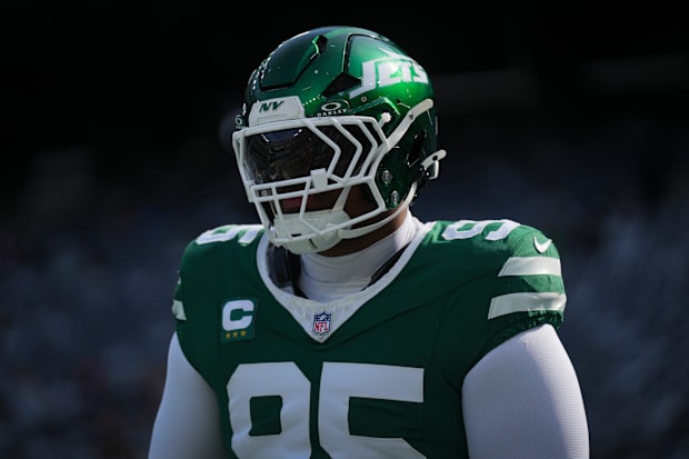 New York Jets defensive lineman Quinnen Williams warms up before a game against the Carolina Panthers at MetLife Stadium