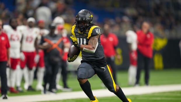 Mar 31, 2024; San Antonio, TX, USA;  San Antonio Brahmas running back Anthony McFarland Jr. (41) runs for a touchdown after a catch in the first half against the DC Defenders at The Alamodome. Mandatory Credit: Daniel Dunn-USA TODAY Sports
