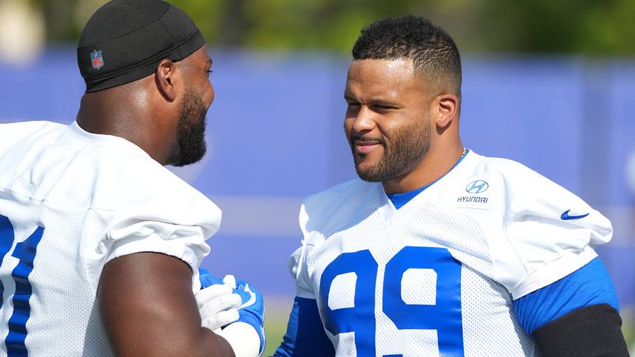 Los Angeles Rams defensive end Aaron Donald