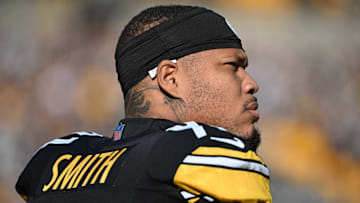 Dec 8, 2024; Pittsburgh, Pennsylvania, USA; Pittsburgh Steelers linebacker Preston Smith (91) looks at the scoreboard during a game against the Cleveland Browns at Acrisure Stadium. Mandatory Credit: Barry Reeger-Imagn Images