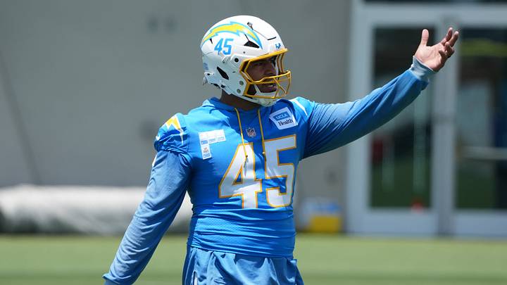 Jun 17, 2026; El Segundo, CA, USA; Los Angeles Chargers linebacker Tuli Tuipulotu (45) during minicamp at The Bolt. Mandatory Credit: Kirby Lee-Imagn Images