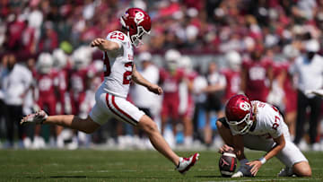 Oklahoma Sooners kicker Tate Sandell kicks a field goal against the Temple Owls in the first half at Lincoln Financial Field. Mandatory Credit: Kyle Ross-Imagn Images