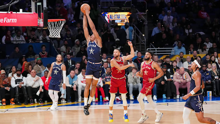 Eastern Conference forward Scottie Barnes (4) of the Toronto Raptors dunks the ball during the second half of the 73rd NBA All Star game at Gainbridge Fieldhouse. Eastern Conference forward Scottie Barnes (4) of the Toronto Raptors dunks the ball during the second half of the 73rd NBA All Star game at Gainbridge Fieldhouse.