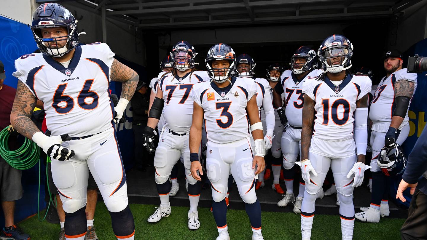 Controversial former Denver Broncos player may have obvious home for 2024 season - Vimarsana News