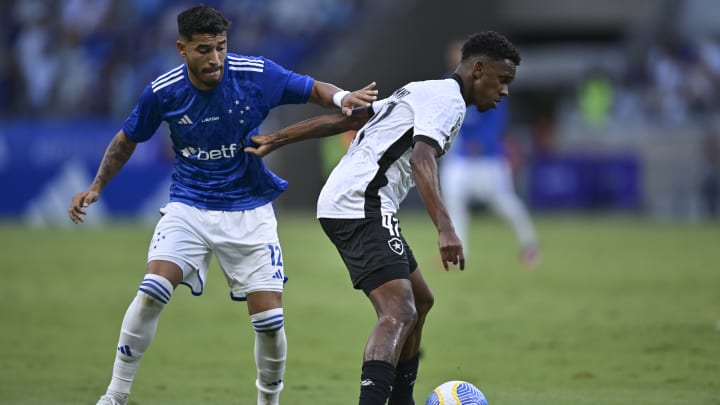 Botafogo e Cruzeiro disputam pela parte de cima da tabela