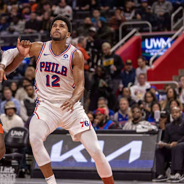 Nov 10, 2023; Detroit, Michigan, USA; Detroit Pistons center Isaiah Stewart (28) battles for position with Philadelphia 76ers forward Tobias Harris (12) during the second half at Little Caesars Arena. Mandatory Credit: David Reginek-Imagn Images