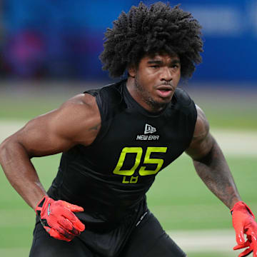 Feb 27, 2025; Indianapolis, IN, USA; Alabama linebacker Jihaad Campbell (LB05) participates in drills during the 2025 NFL Combine at Lucas Oil Stadium. Mandatory Credit: Kirby Lee-Imagn Images