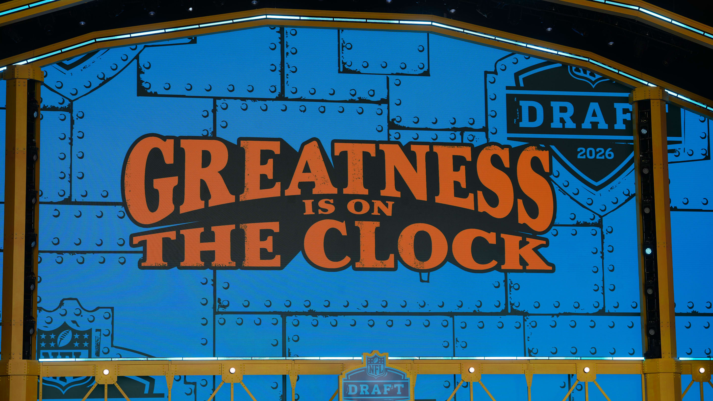 Last-Minute Bears NFL Mock Draft With Trade to Fend Off Competitor for Round 1 Target