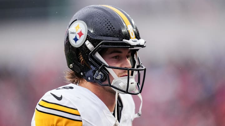 Kenny Pickett QB Pittsburgh Steelers 