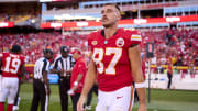 Travis Kelce lleva el número 87 en su camiseta de los Kansas City Chiefs