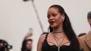 Street Style : Day Two  - Paris Fashion Week - Womenswear F/W 2022-2023