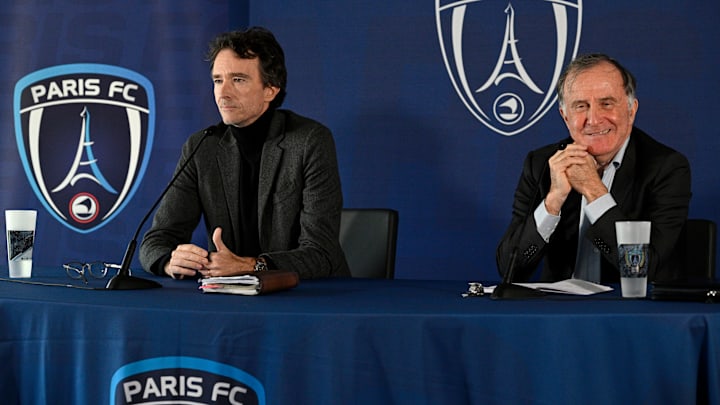 Le Paris FC veut se renforcer suite à sa montée en Ligue 1. Le Paris FC veut se renforcer suite à sa montée en Ligue 1.