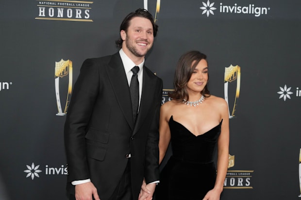 Josh Allen, Hailee Steinfeld
