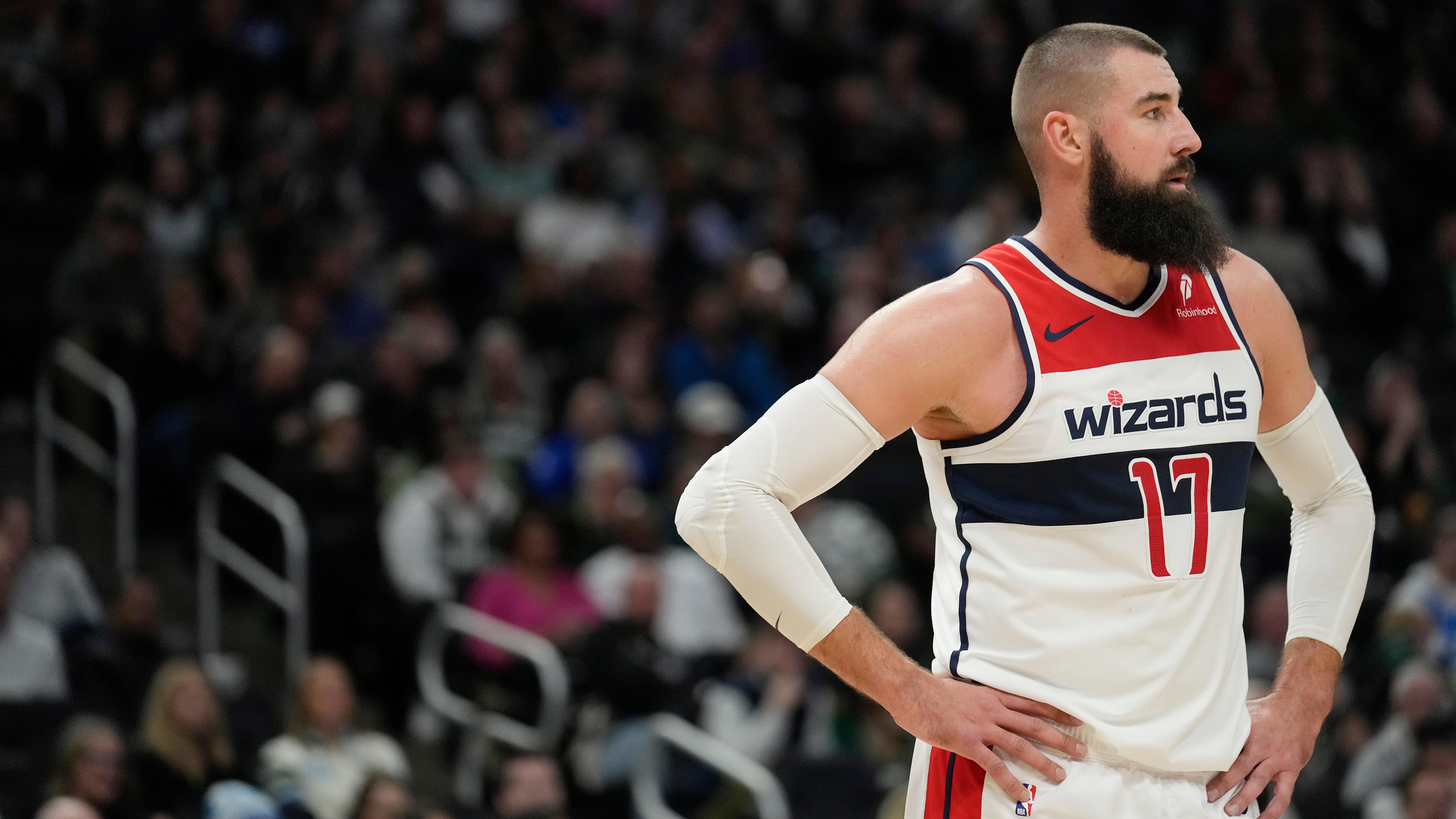 Wizards Target Valanciunas Trade Ahead of Deadline