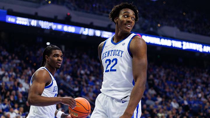 Photo 8x10 Signée AMARI WILLIAMS - Joueur Des Kentucky Wildcats (#22) - Avec Certificat D'authenticité