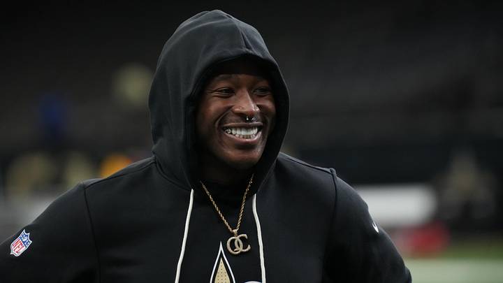 Oct 26, 2025; New Orleans, Louisiana, USA; New Orleans Saints running back Alvin Kamara (41) warms up before a game against the Tampa Bay Buccaneers at Caesars Superdome. Mandatory Credit: Matthew Hinton-Imagn Images