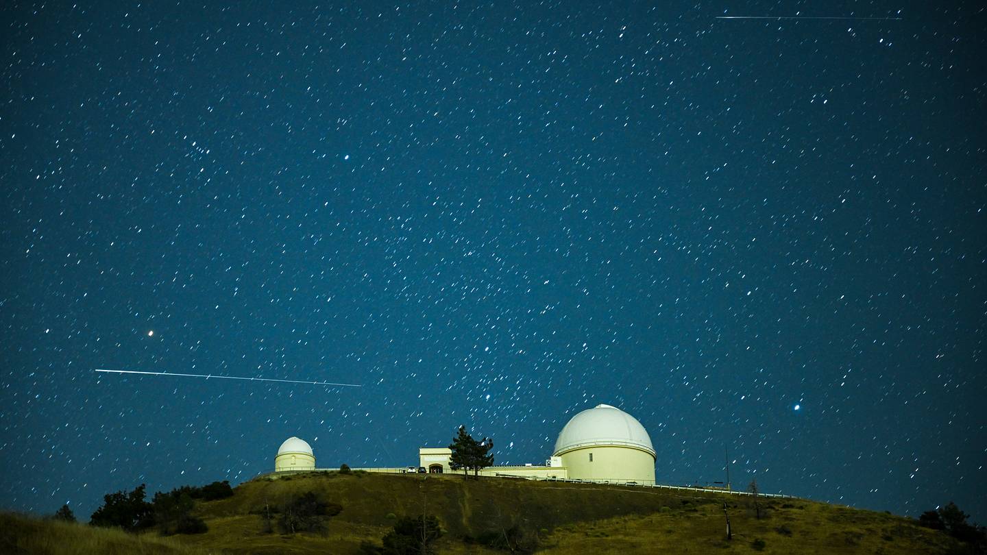El espectáculo celestial de agosto: eventos astronómicos imperdibles