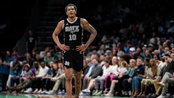 San Antonio Spurs v Charlotte Hornets