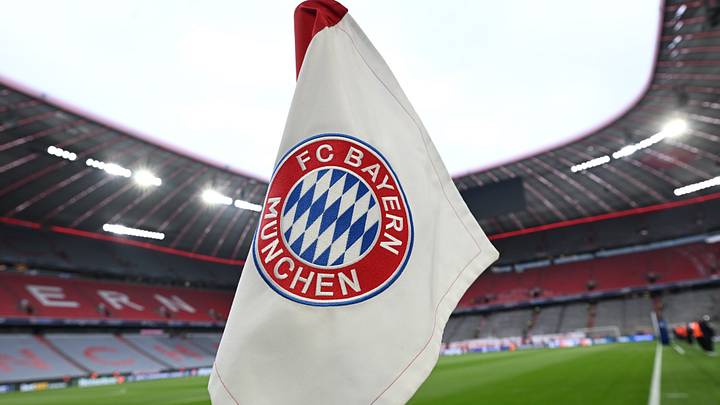 Der FC Bayern München hatte schon viele namhafte Fußballstars unter Vertrag Der FC Bayern München hatte schon viele namhafte Fußballstars unter Vertrag