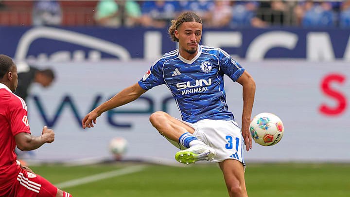 FC Schalke 04 v FC Sevilla - Pre-Season Friendly
