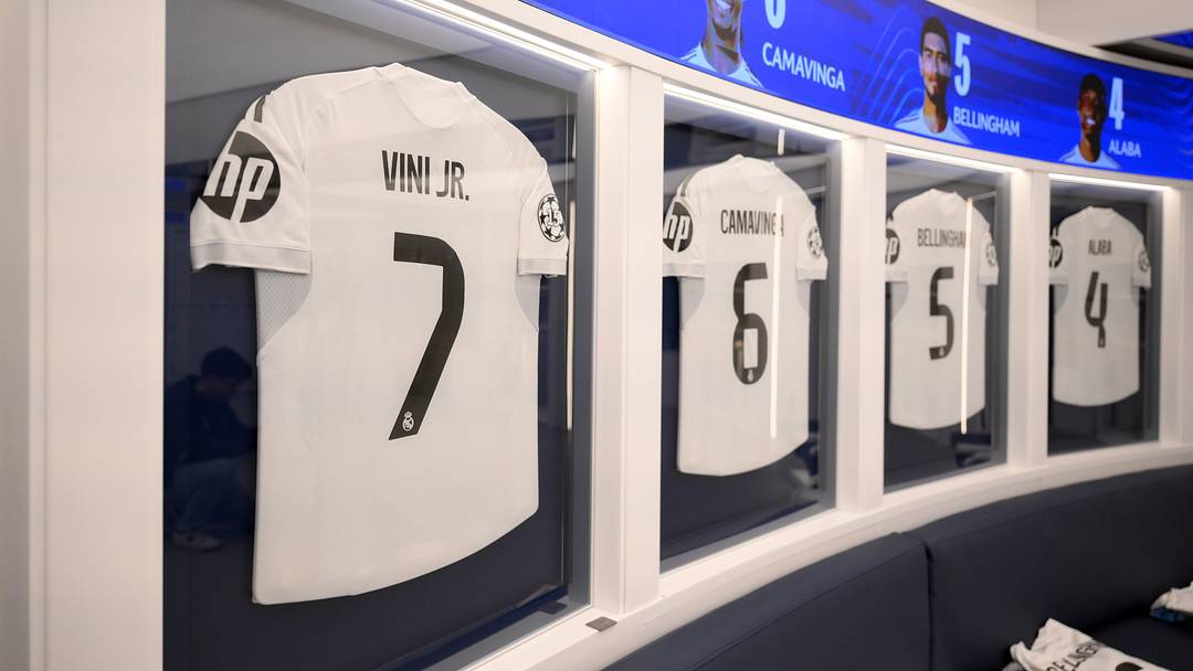 Real Madrid CF v FC Bayern München - UEFA Champions League 2025/26 Quarter-Final First Leg